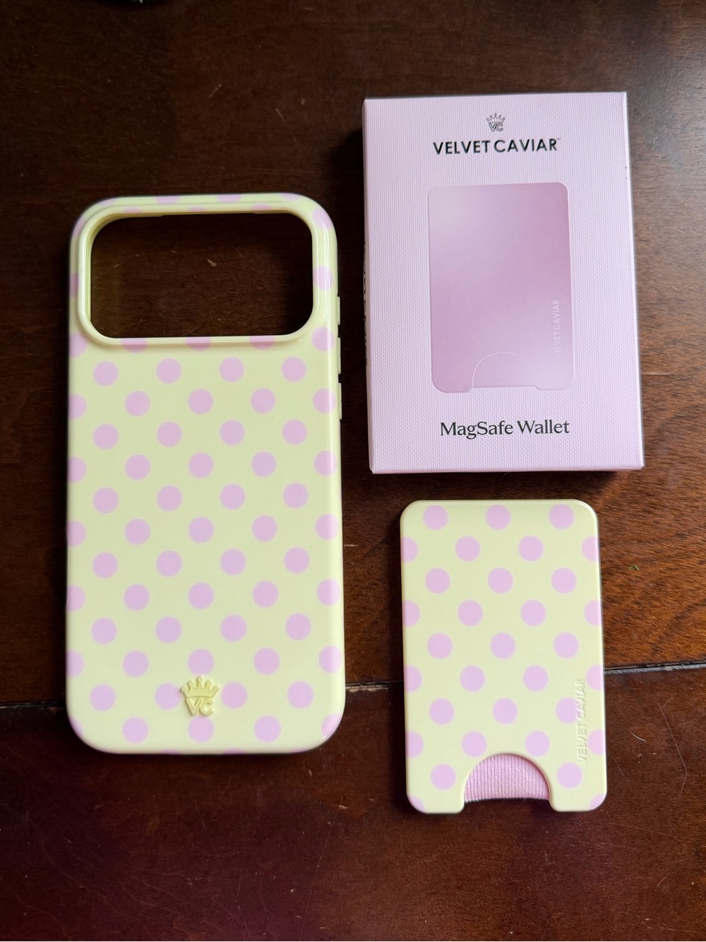 Velvet Caviar - buttercream polka dot case